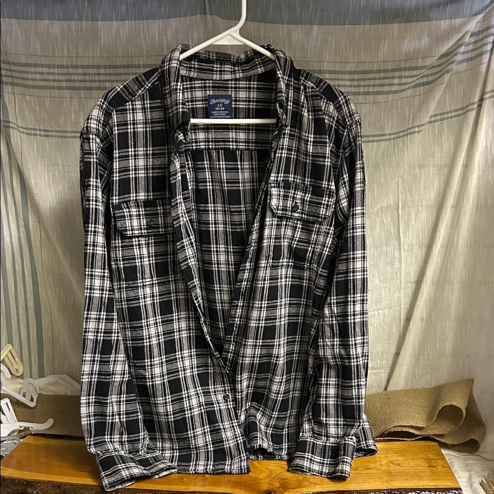 Faded Glory Black and White Checkered Button Down Shirt